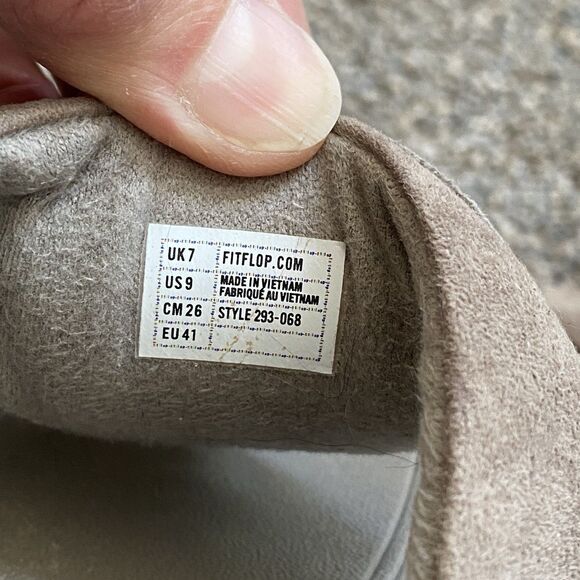 Fitflop Yoko Thong Sandals Sz 9 EU 41  Gray Floral Suede Wedge Beach Casual - Picture 7 of 9